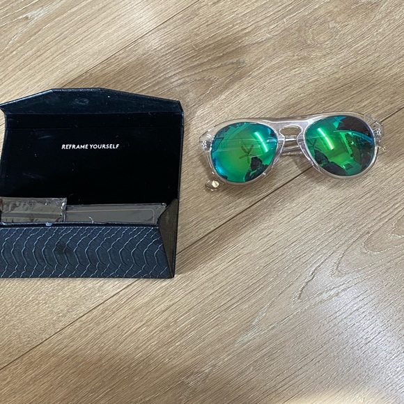 Price reveauz ladies sunglasses - Picture 1 of 8